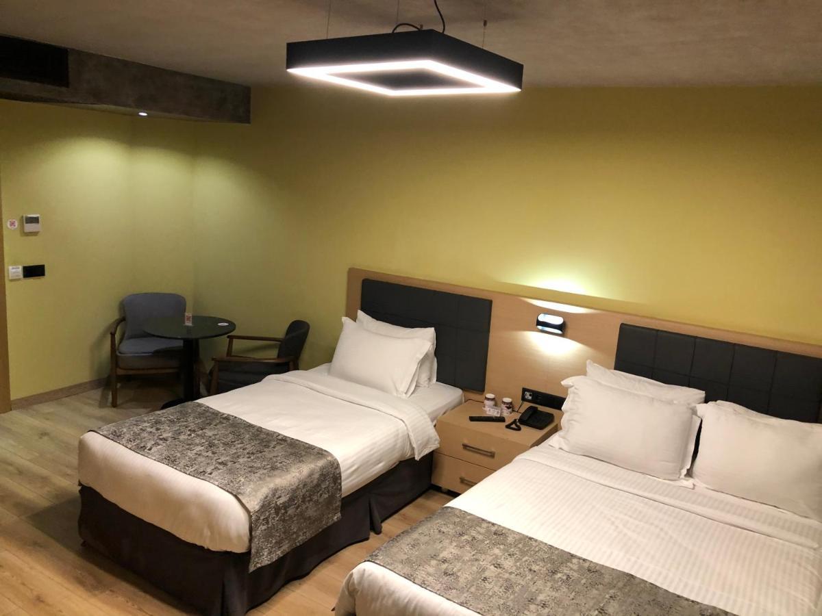 Red Stone Hotel — Fotos 1